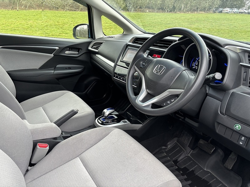 Honda Fit Hybrid F Package - U11534