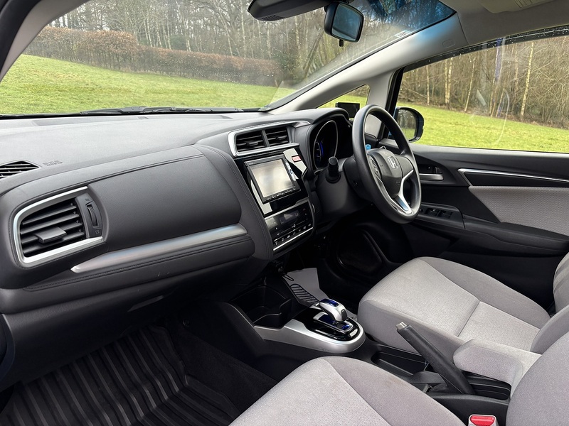 Honda Fit Hybrid F Package - U11534