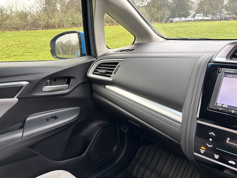 Honda Fit Hybrid F Package - U11534