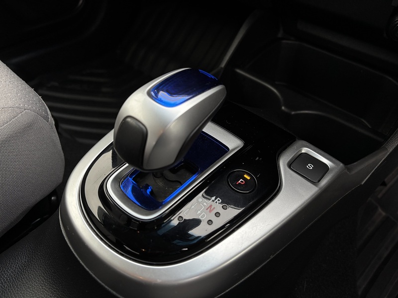 Honda Fit Hybrid F Package - U11534