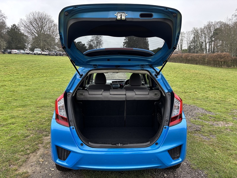 Honda Fit Hybrid F Package - U11534