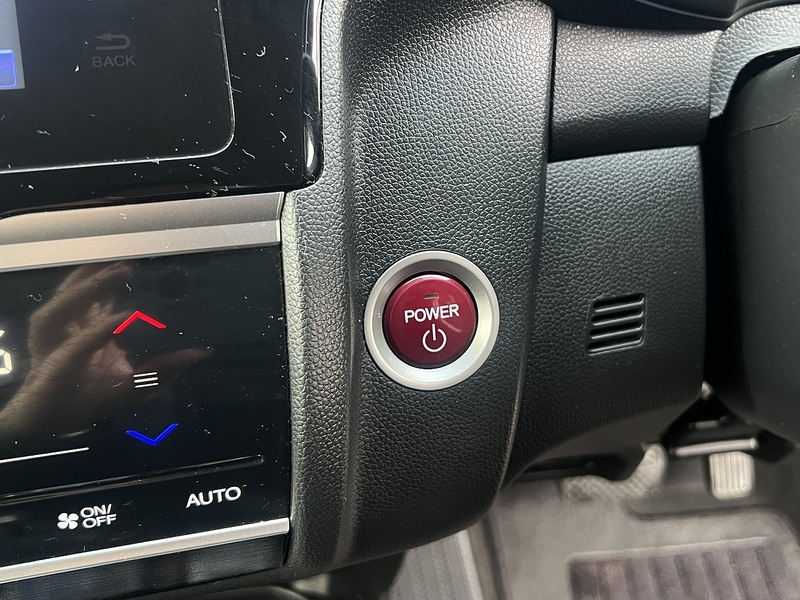 Honda Jazz Hybrid L Package - U11535