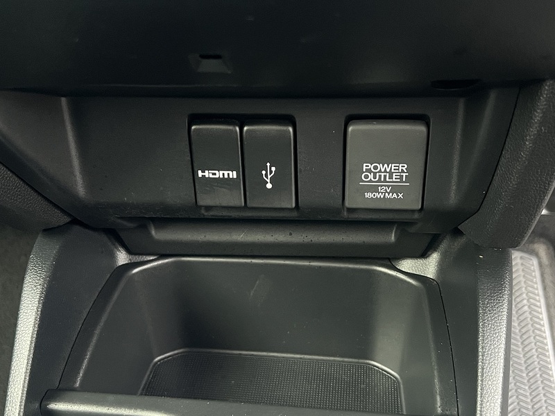 Honda Jazz Hybrid L Package - U11535