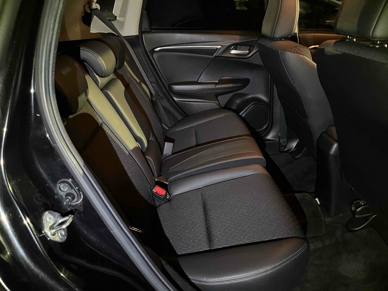 Honda Fit Hybrid L Package - U11535