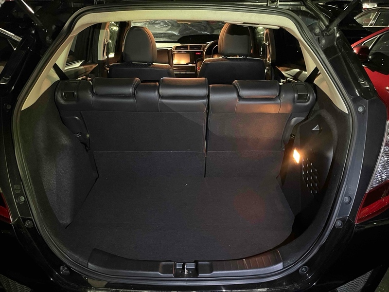 Honda Fit Hybrid L Package - U11535