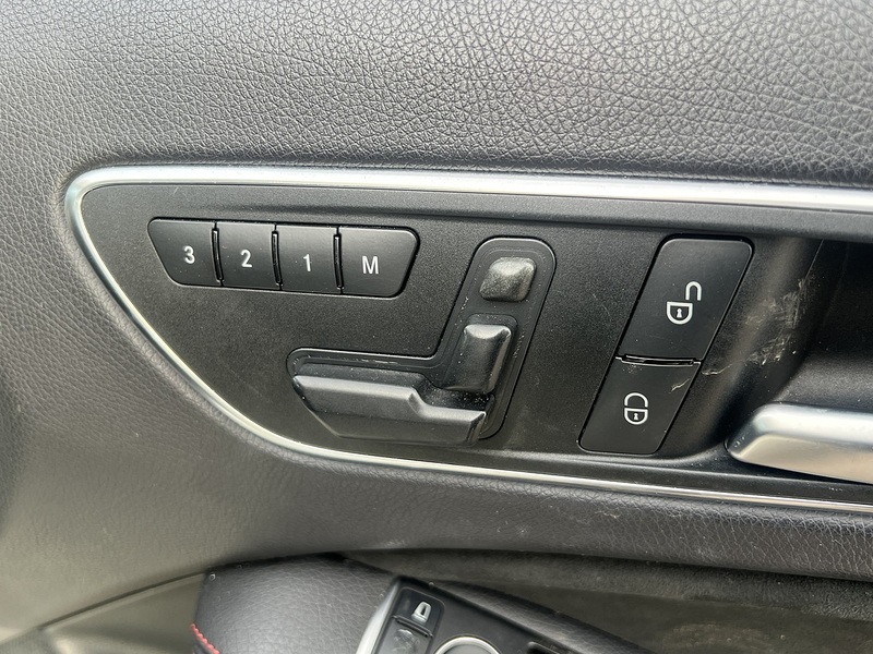 Mercedes-Benz A-Class A 180 AMG Night Edition - U11541