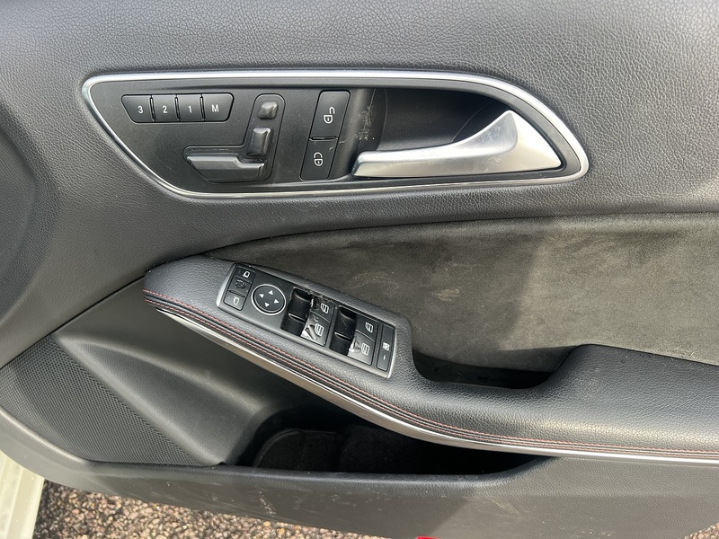 Mercedes-Benz A-Class A 180 AMG Night Edition - U11541