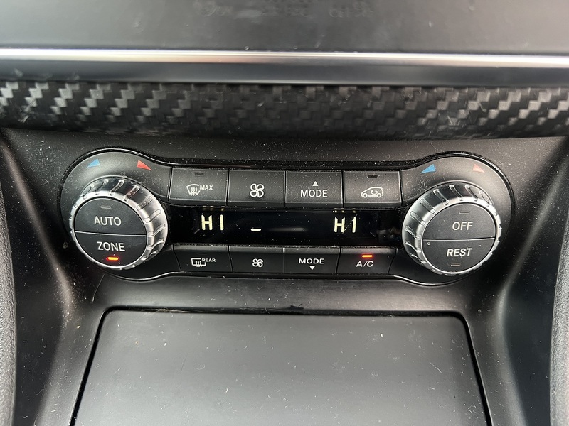 Mercedes-Benz A-Class A 180 AMG Night Edition - U11541