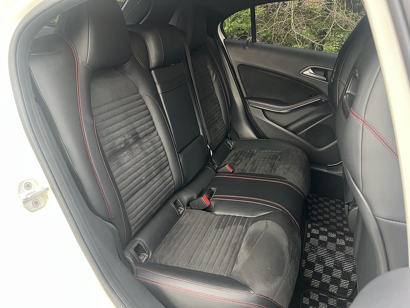 Mercedes-Benz A-Class A 180 AMG Night Edition - U11541