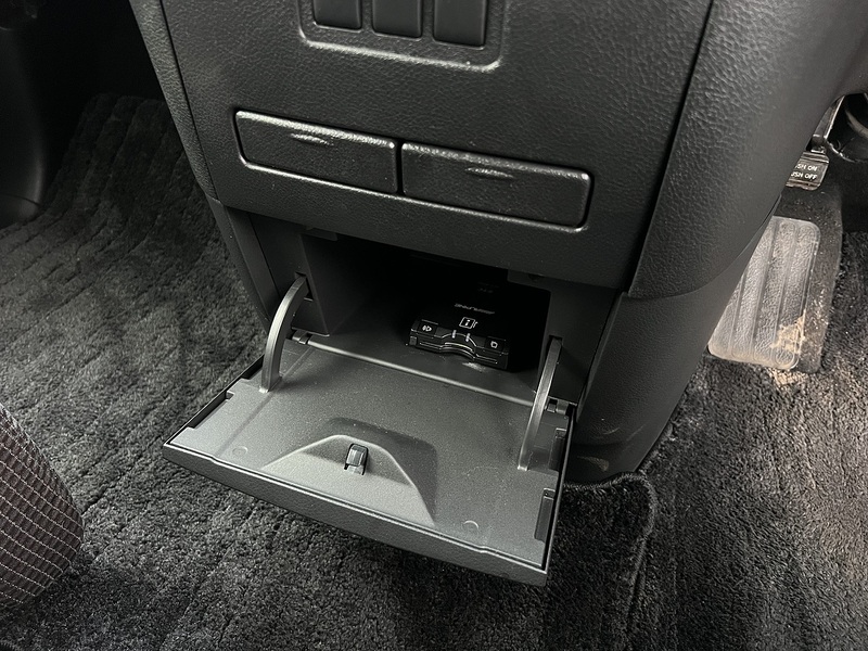 Nissan Elgrand Highway Star - U11545