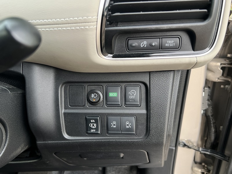 Nissan Serena 5D Highway Star G - U11547