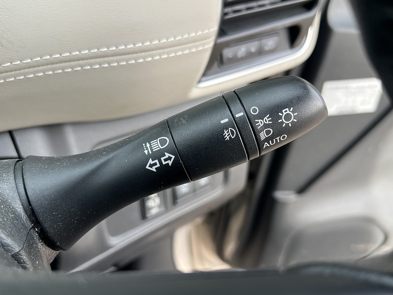 Nissan Serena 5D Highway Star G - U11547