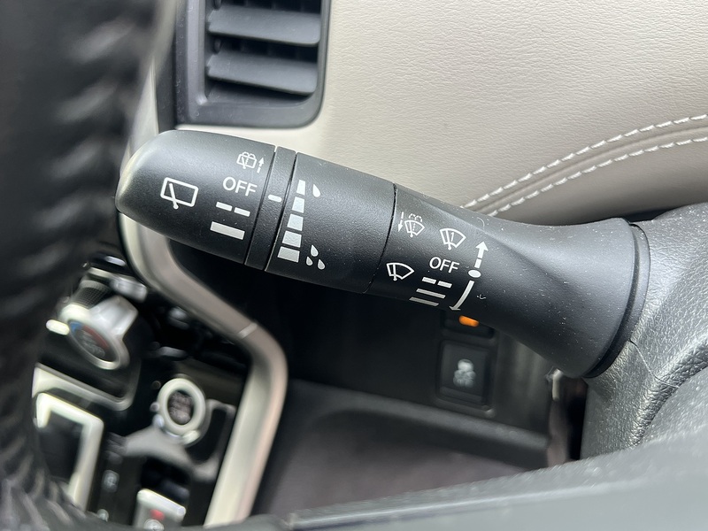 Nissan Serena 5D Highway Star G - U11547