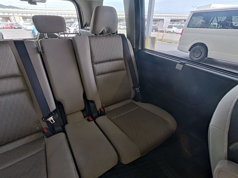Nissan Serena 5D Highway Star G - U11547