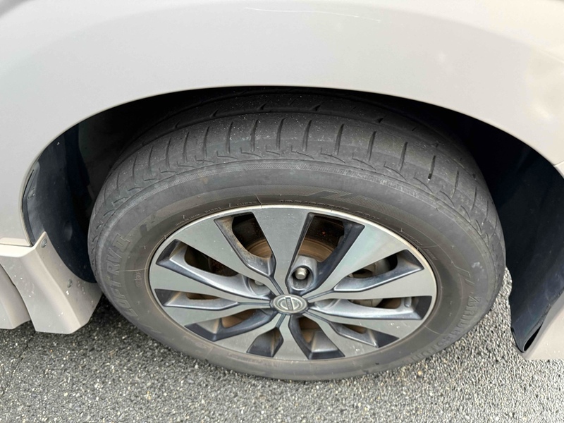 Nissan Serena 5D Highway Star G - U11547