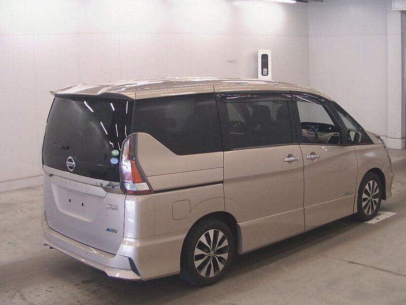 Nissan Serena 5D Highway Star G - U11547