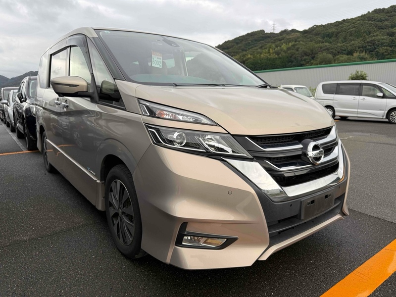 Nissan Serena 5D Highway Star G - U11547