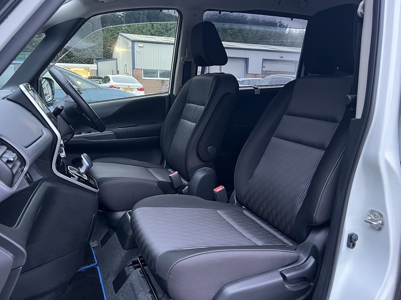 Nissan Serena E Power Highway Star V - U11549