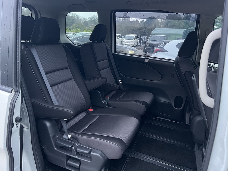 Nissan Serena E Power Highway Star V - U11549