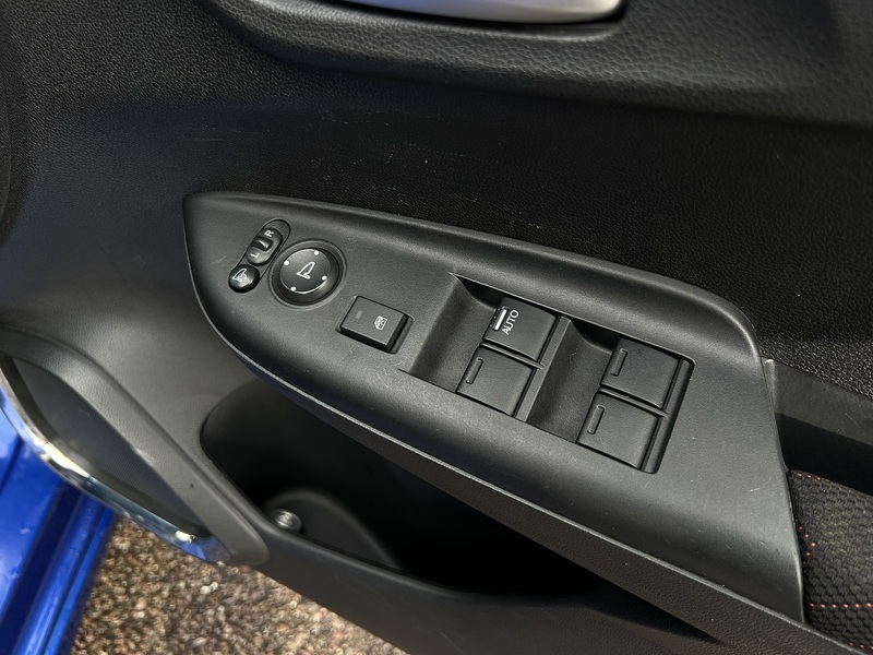 Honda Fit Hybrid S Package - U11550