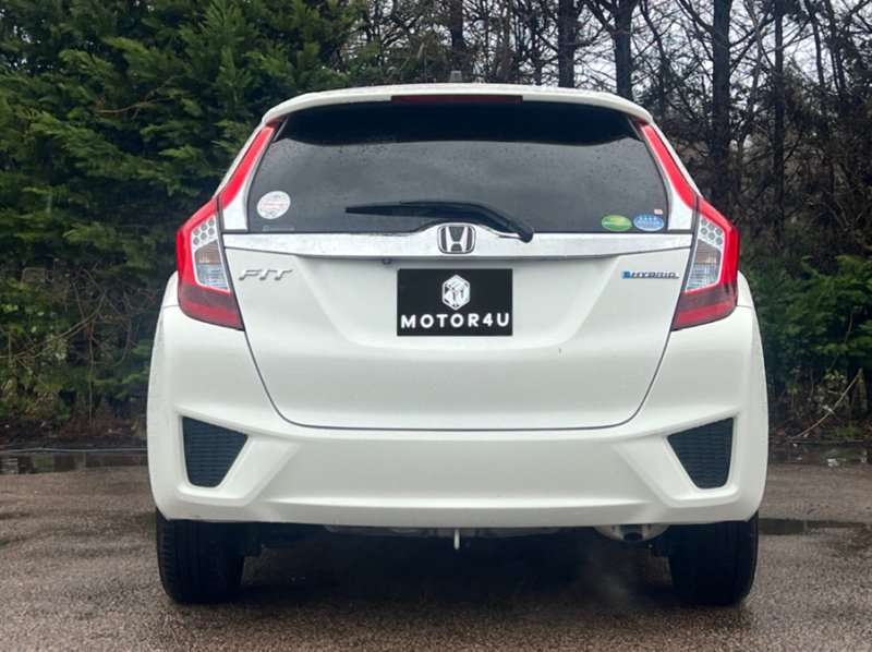 Honda Fit Hybrid L Package - U11551
