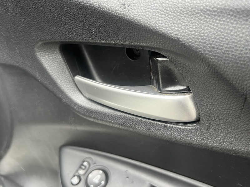 Honda Fit Hybrid L Package - U11551