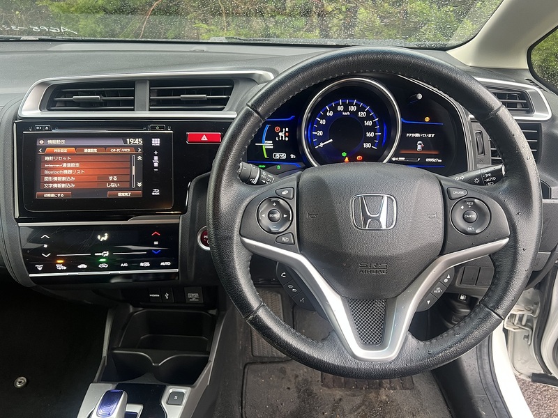 Honda Fit Hybrid L Package - U11551