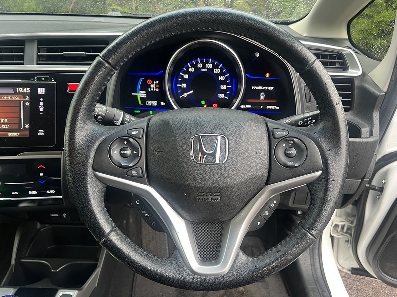 Honda Fit Hybrid L Package - U11551