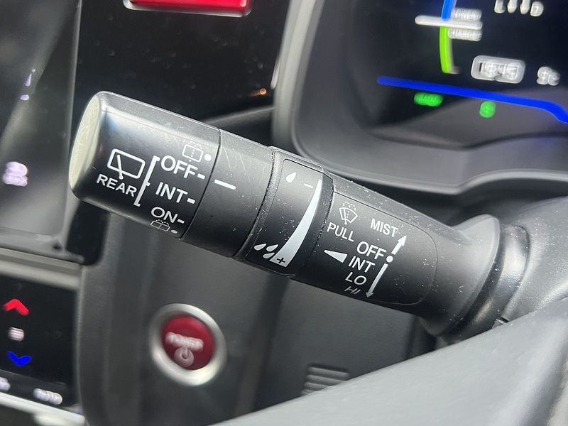 Honda Fit Hybrid L Package - U11551