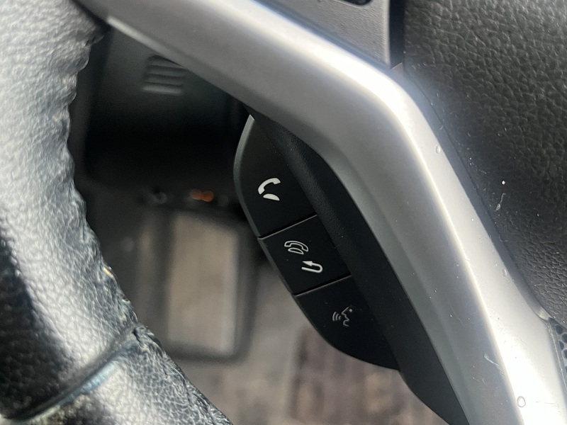 Honda Fit Hybrid L Package - U11551