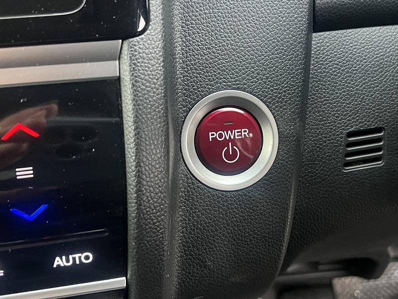 Honda Fit Hybrid L Package - U11551