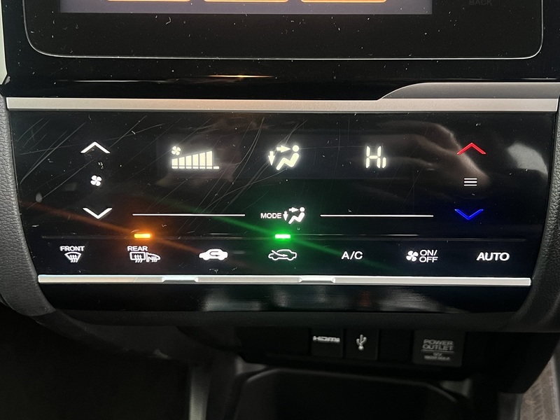 Honda Fit Hybrid L Package - U11551