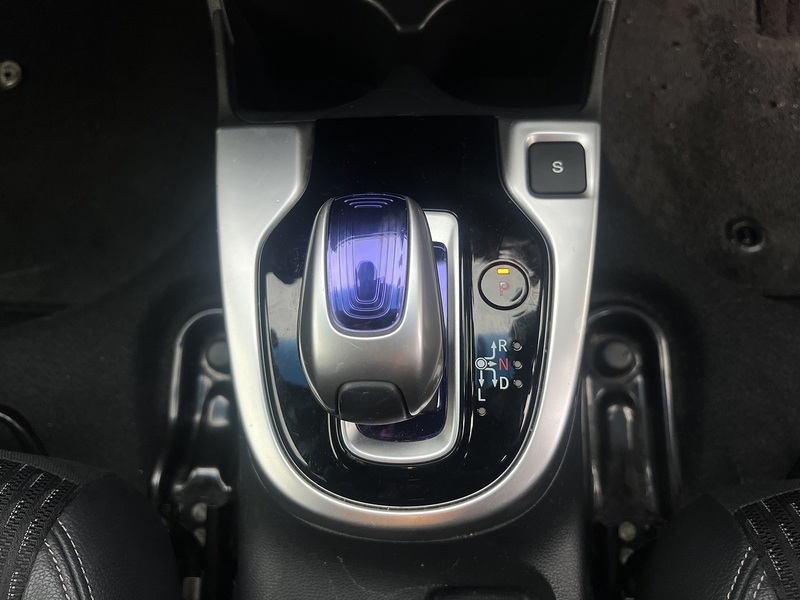Honda Fit Hybrid L Package - U11551