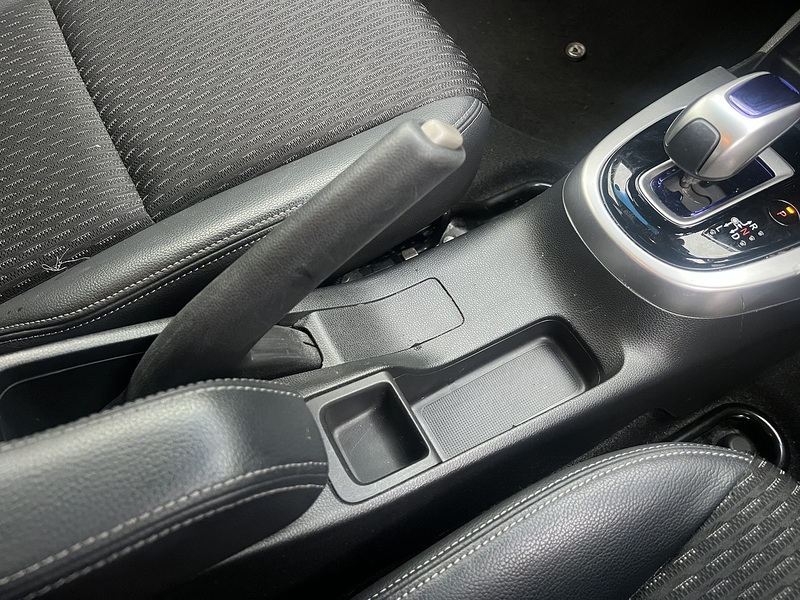 Honda Fit Hybrid L Package - U11551