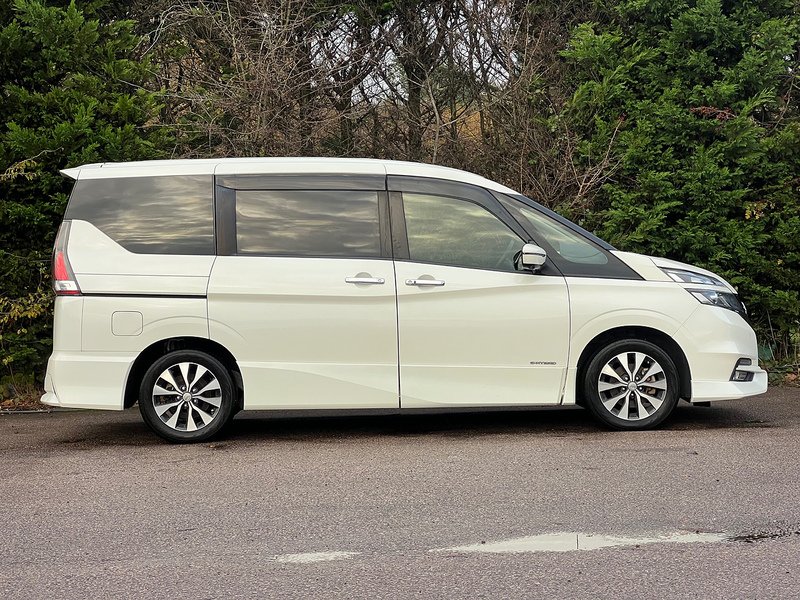 Nissan Serena 5D Highway Star V Selection - U11552