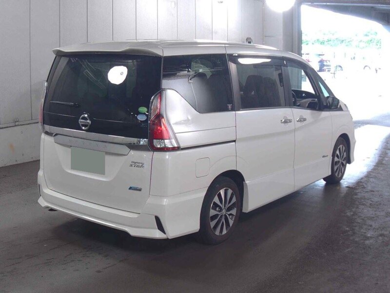 Nissan Serena 5D Highway Star V Selection - U11552