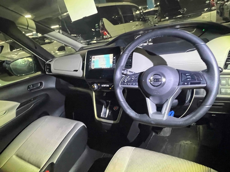 Nissan Serena 5D Highway Star V Selection - U11552