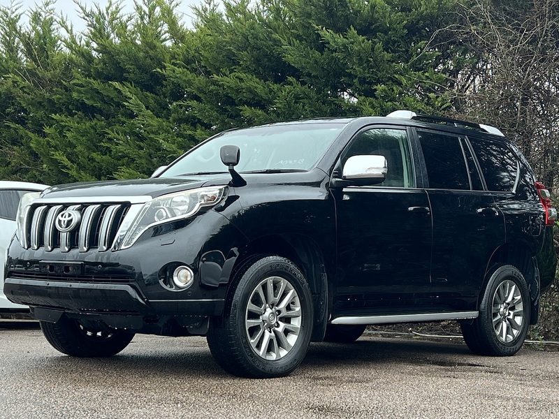 Toyota Land Cruiser Invincible D-4D - U11553