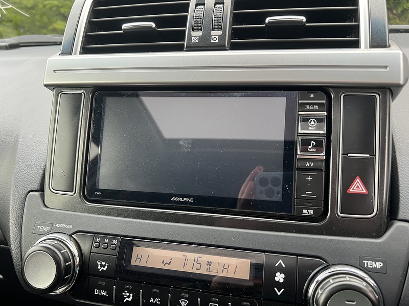 Toyota Land Cruiser Invincible D-4D - U11553