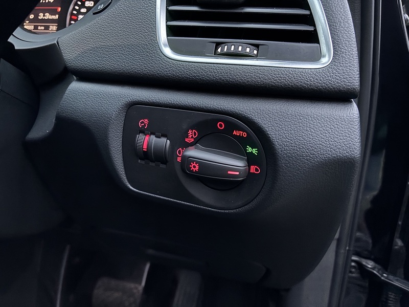 Audi Q3 TFSI Quattro Convinience Pack - U11555