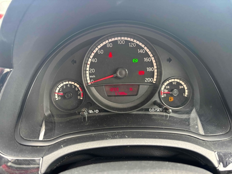 Volkswagen Up 5D - U11557
