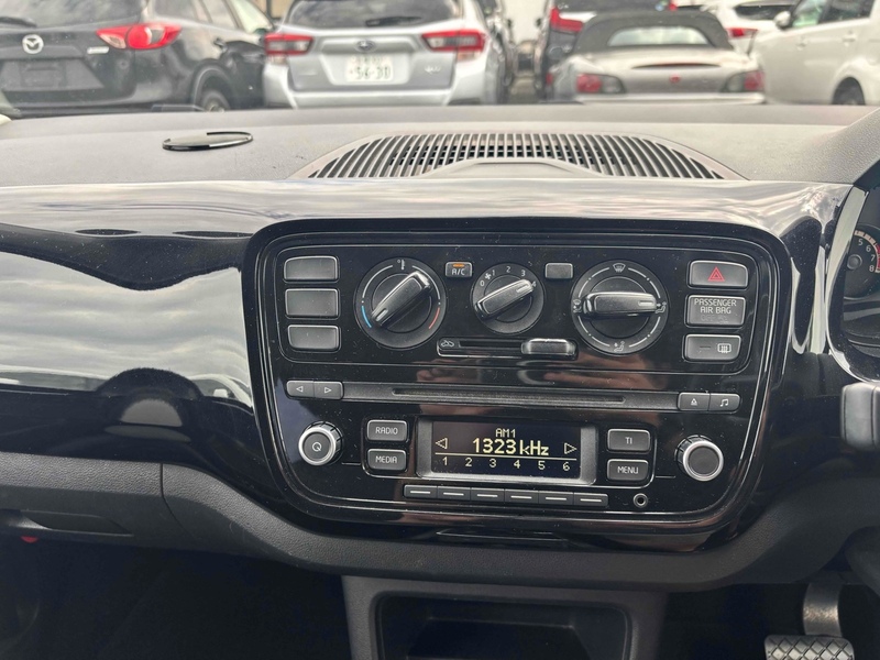 Volkswagen Up 5D - U11557