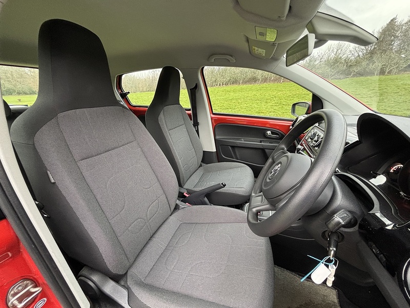 Volkswagen Up Move Up - U11558