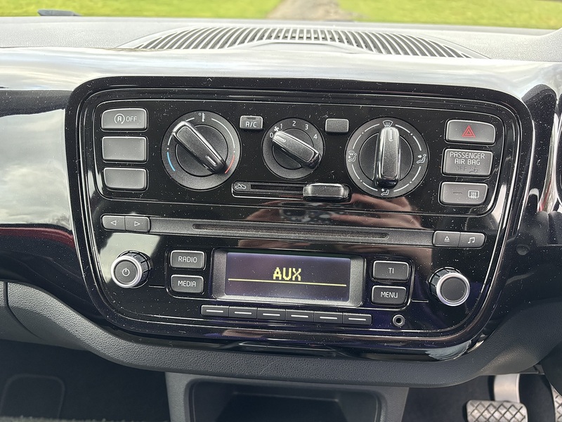 Volkswagen Up Move Up - U11558