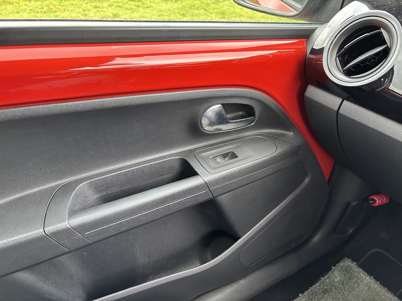 Volkswagen Up Move Up - U11558