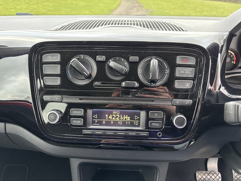 Volkswagen Up Move Up - U11558