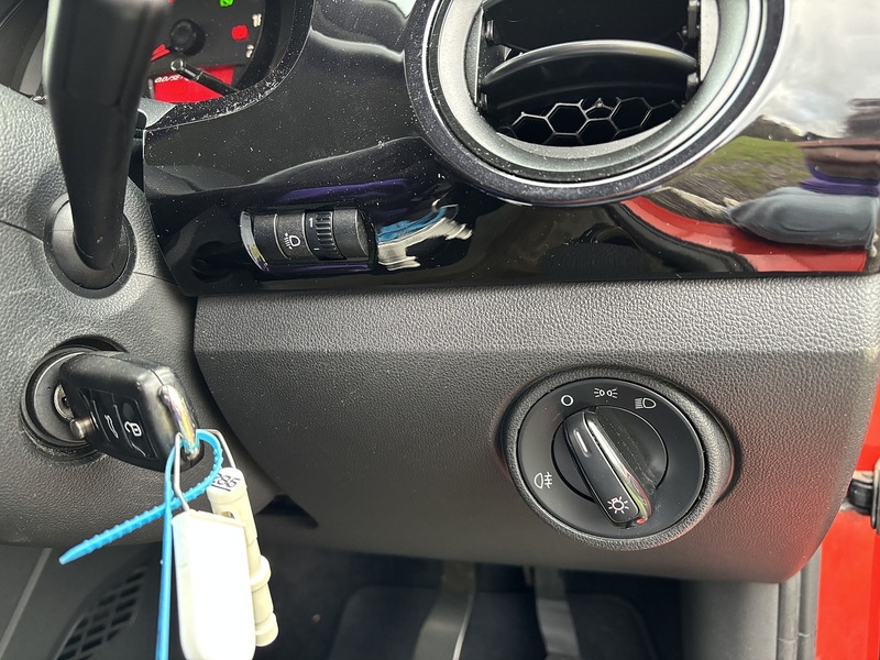 Volkswagen Up Move Up - U11558