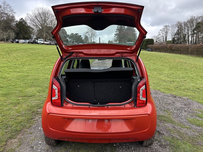 Volkswagen Up Move Up - U11558