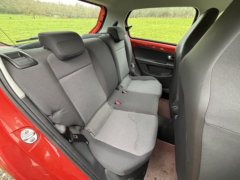 Volkswagen Up Move Up - U11558
