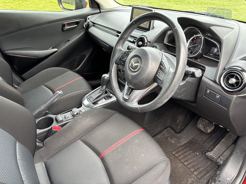 Mazda Demio XD Touring - U11559